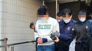 '라임 사태' 김봉현 도주 도운 조카 구속