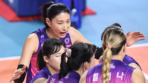 '김연경 28점' 흥국생명, 도로공사에 0:2→3:2 역전쇼