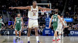 NBA 레이커스, 브라이언트 결승 덩크슛으로 워싱턴 제압