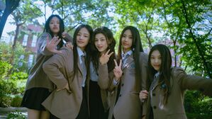 [비머pick] 뉴진스 'Ditto' 뮤비 표절 논란?&hellip;웃음 자아낸 감독의 해명