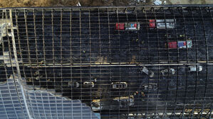 [현장] 순식간에 녹아내렸다…뼈대만 남은 방음터널