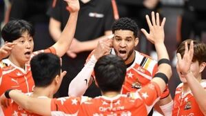 프로배구 OK금융, 선두 대한항공 10연승 저지