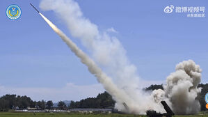 중국, 미국 이지스함 타이완해협 통과에 실전 훈련으로 '맞불'