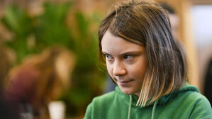 툰베리 "다보스에 모인 사람들이 지구 파괴"