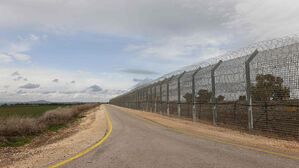 시리아 국경서 차량 행렬 드론 공격받아&hellip;"이란산 무기 운송"