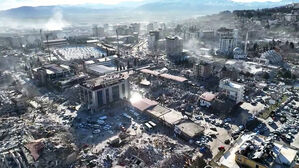 지진 사망자 2만 3천 명 넘어…"10만 명 넘을 확률 24%"