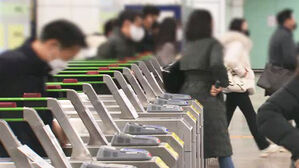 서울시, 지하철 &middot; 버스 요금 인상 하반기로 연기