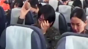 "형제들이 흘린 땀에 감사"&hellip;한국 구호대, 눈물의 귀환길