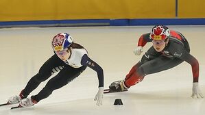 2023 국제빙상경기연맹(ISU) 쇼트트랙 세계선수권대회 여자 1,500m 준결승에서 한국 대표팀 최민정이 선두를 지키며 질주하고 있다.