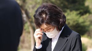 박원순 유족 "남편은 억울한 피해자&hellip;가해자로 몰려"