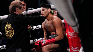 '간장 치기'에 무너진 꽃미남 복서…가르시아 데뷔 첫 패배