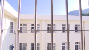 감옥서 고급 요리에 성매매까지…수감자들 호화 생활 '발칵'