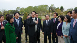 윤 "자유와 창의 없이는 1등 안 된다…한미일 관계 선순환"