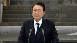 윤 대통령 "오월 정신 계승해 자유민주주의 지켜야"