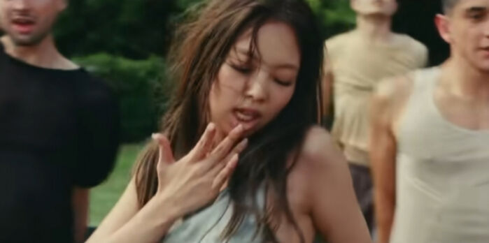 JENNIE