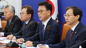 민주당, '오염수 안전성' 맹공&hellip;"믿어달란 건 종교의 영역"