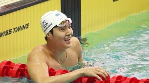 김우민