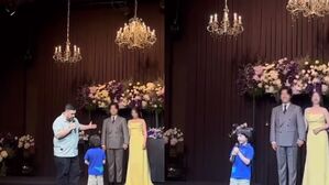 [SBS Star] Bentley Sings 'Happy Birthday to You' at 'The Return of Superman' PD's Wedding