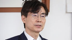 [단독] 국민의힘 조경태 "비대위원장 요청 오면 헌신"&hellip;후보군 첫 의지