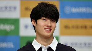 황선우