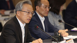 중견련 "한미일 정상회의, 적극적 산업 재편 · 신사업 발굴 기대"