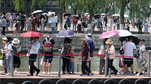 중국 베이징 폭염 속 관광객 인솔하던 가이드 열사병으로 사망