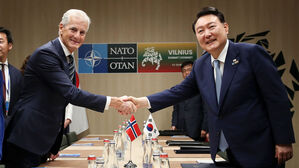 윤 대통령, 노르웨이 총리에 "신재생에너지 &middot; 방산 협력 강화 기대"