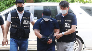 2개월 아들 때려 두개골 골절로 사망&hellip;아빠 징역 15년 구형