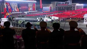 [속보] 북한, '전승절' 야간 열병식 진행 중