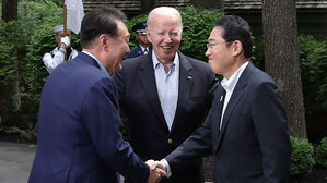 민주 "한미일 정상회의 결과, 들러리 외교만"