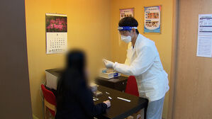 "31일부터 코로나19 4급 하향&hellip;병원 마스크 착용 유지"