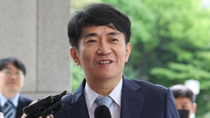 이균용 후보자, 김명수 대법원장 면담&hellip;"무너진 사법신뢰 &middot; 재판 권위 회복"