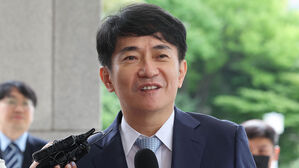 [단독] '재산신고 누락' 이균용 후보자, 피고인에겐 '당선무효형'