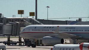 북, 3년 7개월 만에 국경 공식개방&hellip;"해외 주민 귀국 승인"