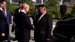 아무르주 보스토치니 우주 기지에서 푸틴 러시아 대통령 만난 김정은 위원장