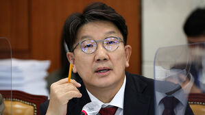 권성동, '선관위 사무총장' 국회 인사청문 의무 법안 발의