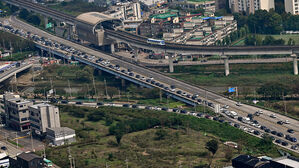추석 귀성 정체 풀려&hellip;귀경길은 일부 혼잡 계속