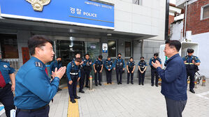 지구대 방문한 국무조정실장 "조직 개편 동요 없이 범죄 대응 집중해달라"