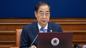 한덕수 총리 "세계불꽃축제 인파 안전 관리 철저히 하라"