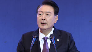 세계한인의 날 기념식 축사하는 윤 대통령