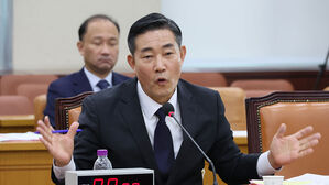 윤 대통령, 신원식 인사청문 보고서 내일까지 재송부 요청