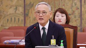 유인촌 "MB 정부 시절 블랙리스트란 말도 실체도 없었다"