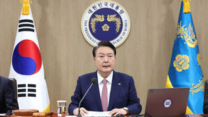 윤 대통령, 이-팔 전쟁에 "교민 · 여행객 안전 대책 철저히 준비" 지시