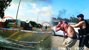 [영상] "인질 처형하겠다" 대피하던 차량에도 무차별 난사…머리 위로 로켓탄·낙하산 공습한 축제 현장