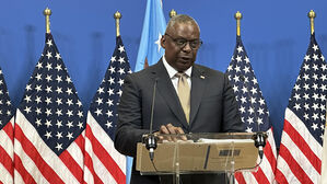 미 국방 "우크라 · 이스라엘 동시 지원 전적으로 가능"