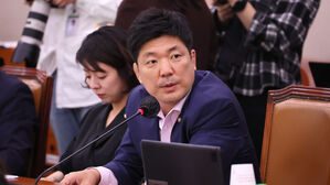 이용, 서병수&middot;홍문표 의원에 "중진으로서 선당후사 보여라"