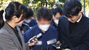 영장심사 출석하는 영풍제지 주가조작 세력