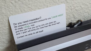 홍익대 &middot; 건국대에 마약 광고 카드 뿌린 40대 검거