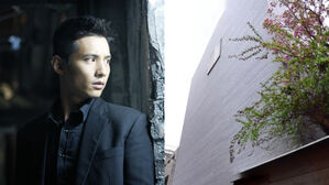 [SBS Star] "There're Almost No Windows in His House" Won Bin's Highly-Protected Private Life Gains Attention