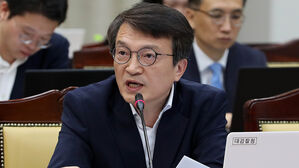 경찰, '청담동 술자리 의혹' 불송치했던 김의겸 검찰 송치